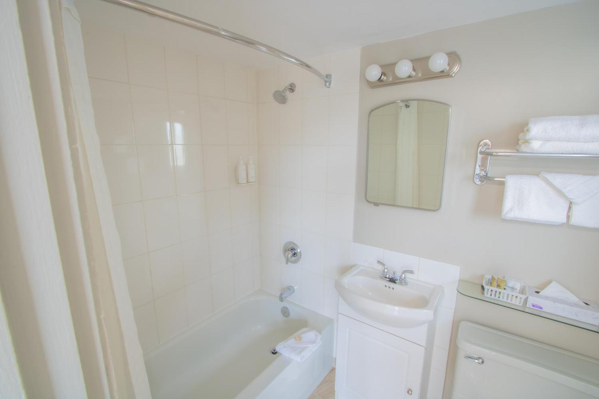 Scott'S Inn & Suites Kamloops Esterno foto